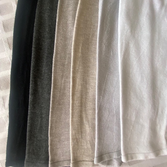 Charcoal Grey Cardigan Contemporaine from Simons Excellent Condition - Picture 9 of 9